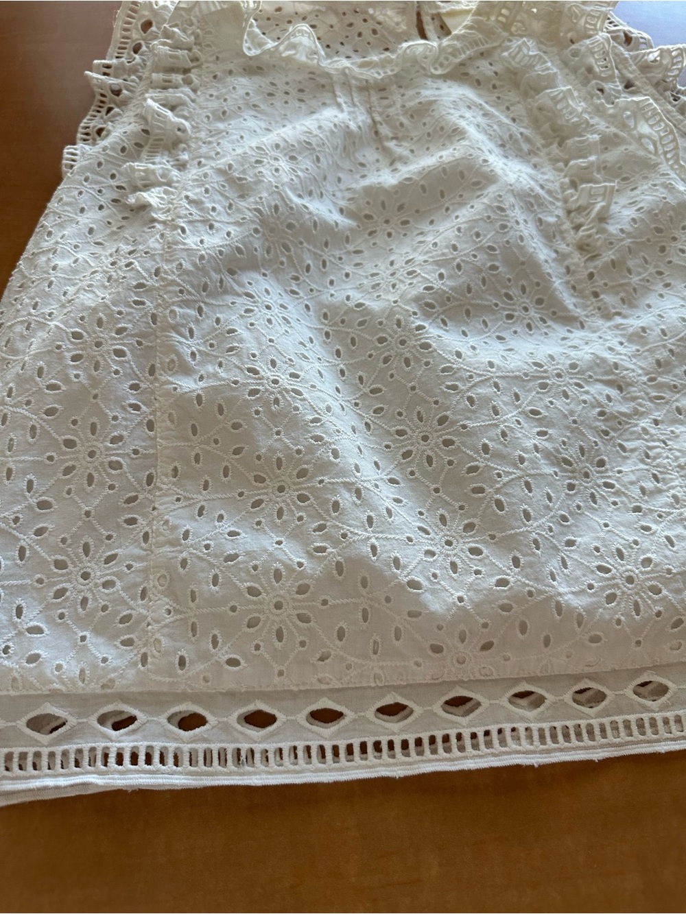 Anthropologie Maeve Tilly White Eyelet Ruffle Sleeveless Blouse Size 12 - Picture 3 of 9